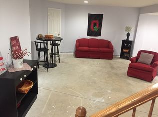 6276 W Breezeway Dr, North Ridgeville, OH 44039