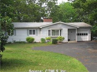 36 Richards Grove Rd, Quaker Hill, CT 06375