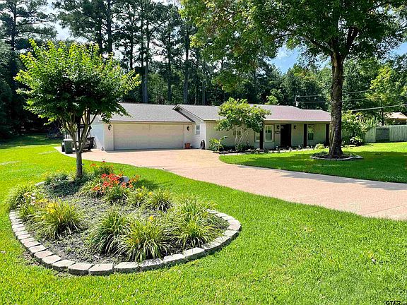4th image of 17174 Forest Ln