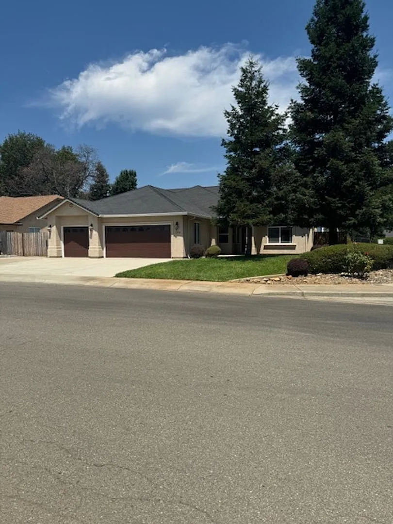 Building Photo - 1390 Empress Ln
