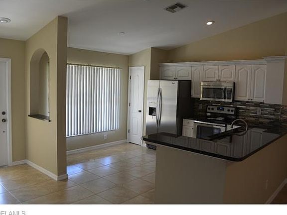 2nd image of 1211 NE 20th Pl