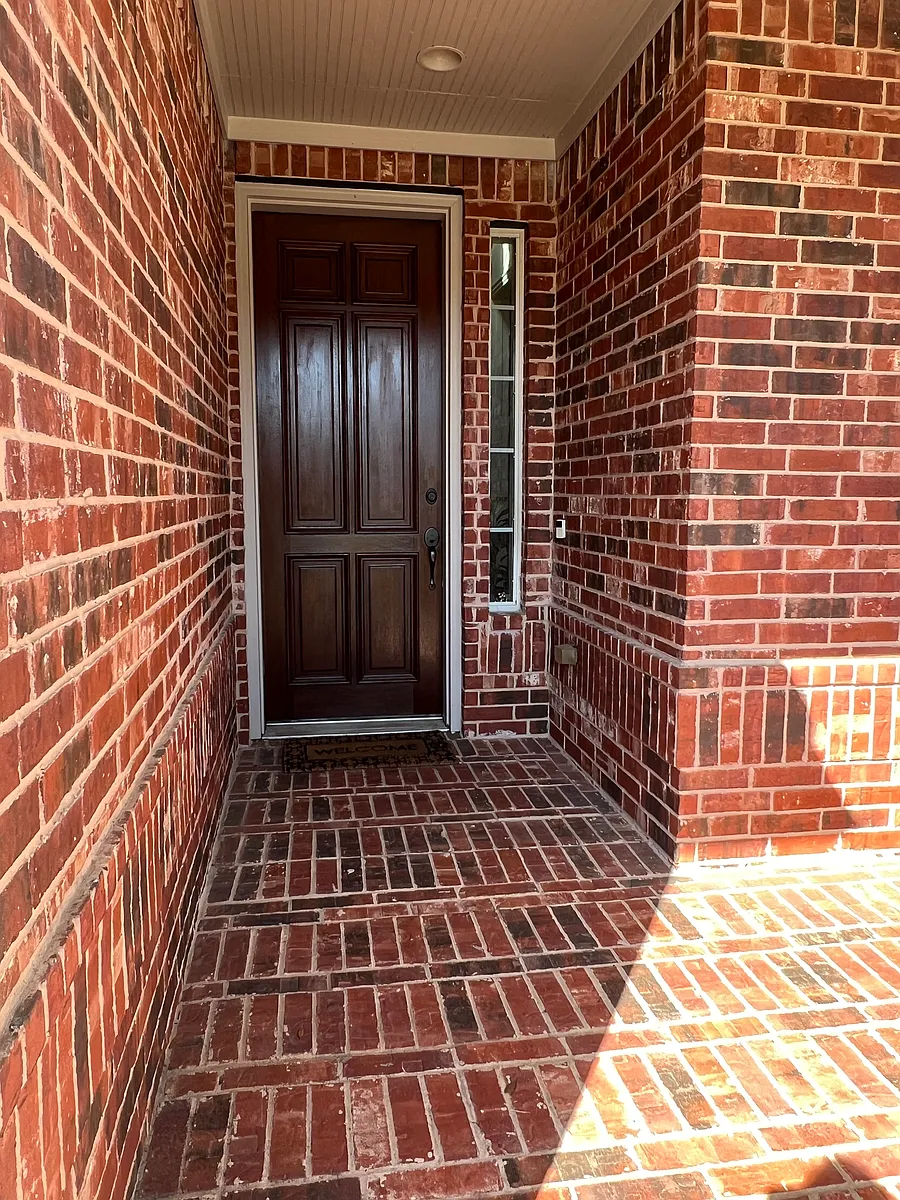 Front Entry - 3325 Leanne Dr