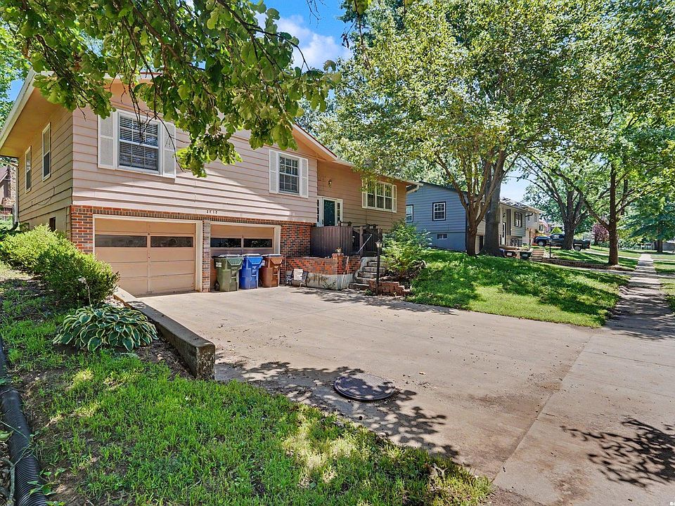 1st image of 2920 Yellowstone Dr