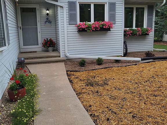 2nd image of 209 Windfield Ct