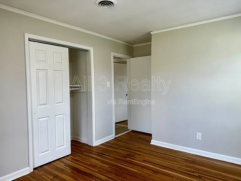 712 Sir Michael Dr — Photo 21
