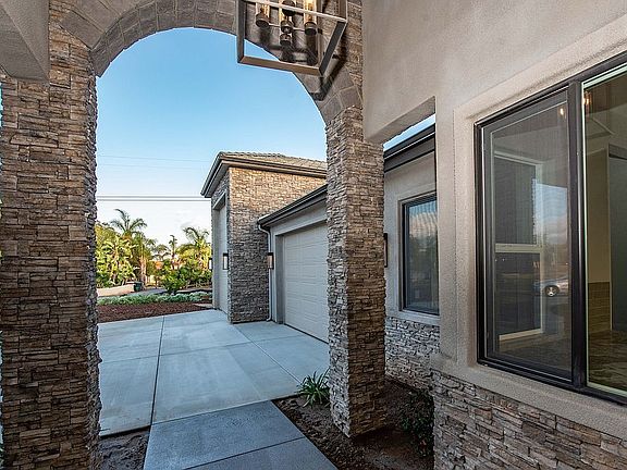 2nd image of 15495 Citrus Crest Dr