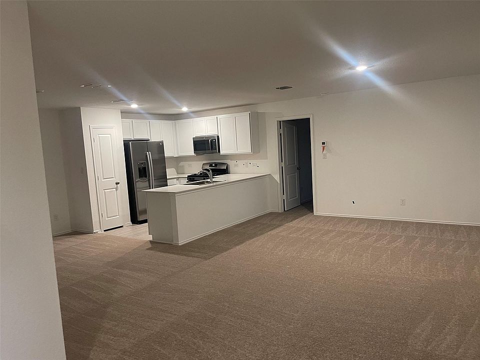 2nd image of 170 Sormonne Loop