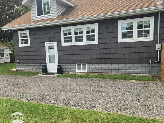 3rd image of 809 Ryan St