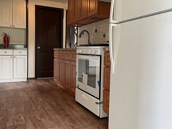 4th image of 520 4th Ave #2