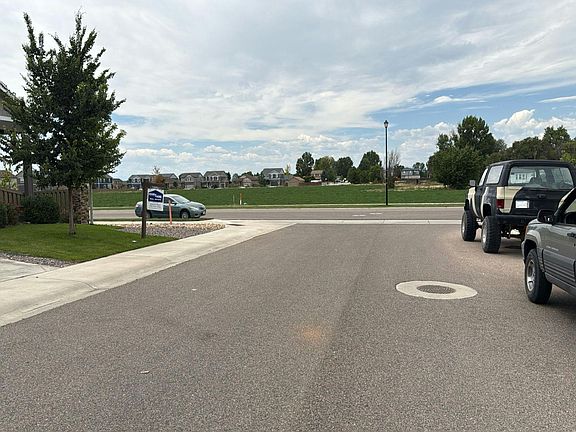 5th image of 137 Hidden Lake Dr