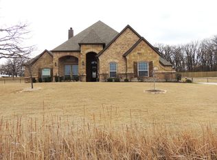 174 Champions Way, Azle, TX 76020