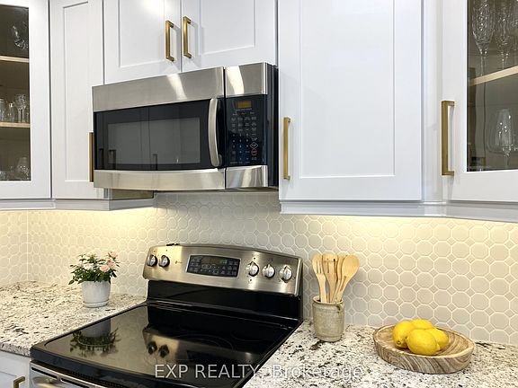 5th image of 3157 Secord Pl