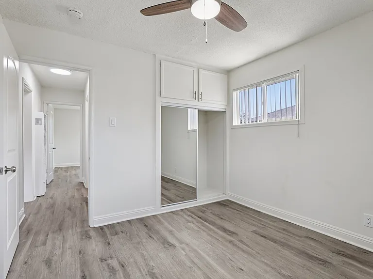 Mavis Plaza Apartments — Photo 15