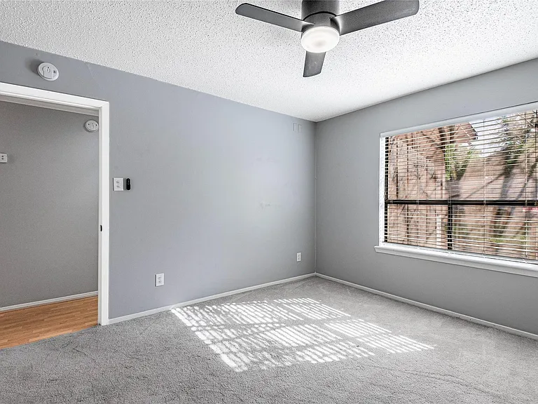 514 Hickory St — Photo 22