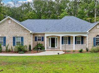 1556 Old County Farm Rd, Sophia, NC 27350