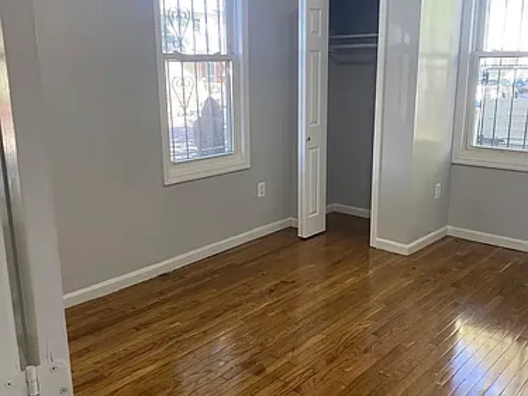 110 Williams Ave #3L — Photo 4