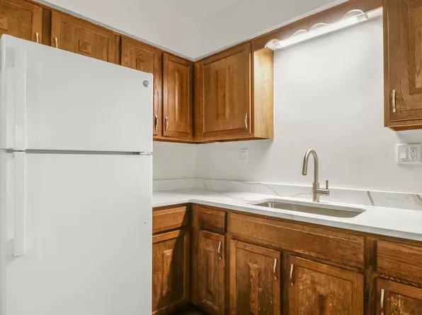 623 Vine St #102, Wisconsin Dells, WI 53965