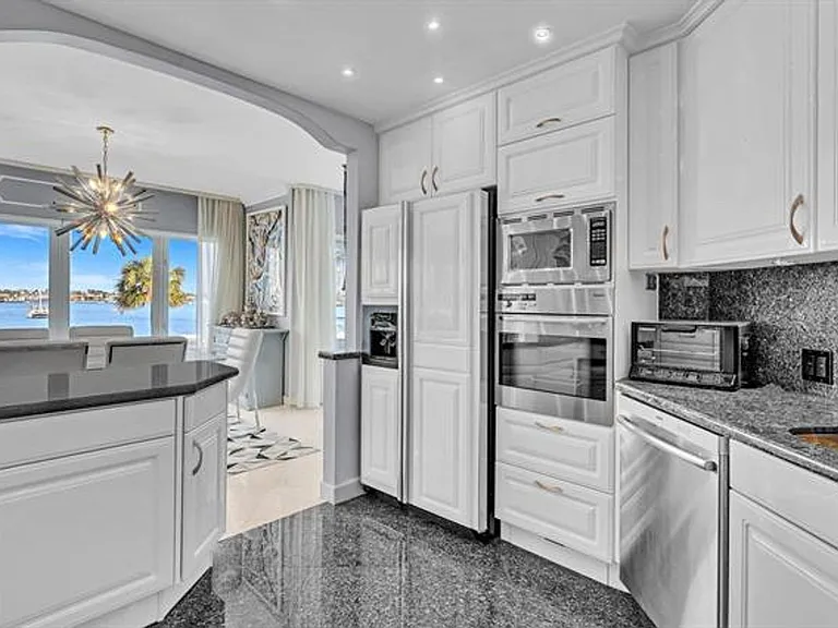 3320 W 90th St #Townhouse 3320 — Photo 9