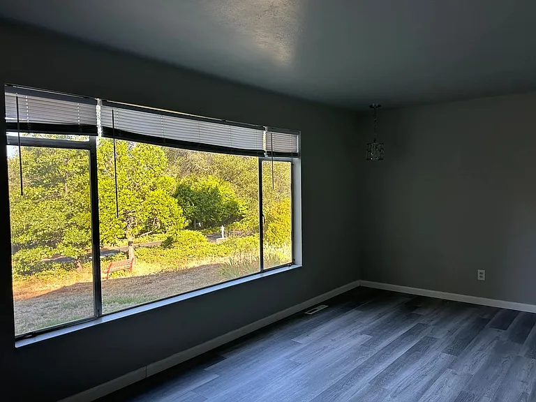 110 Colonial Dr — Photo 8