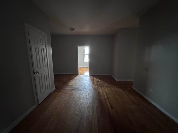 3rd image of 285 Hawthorne St #5