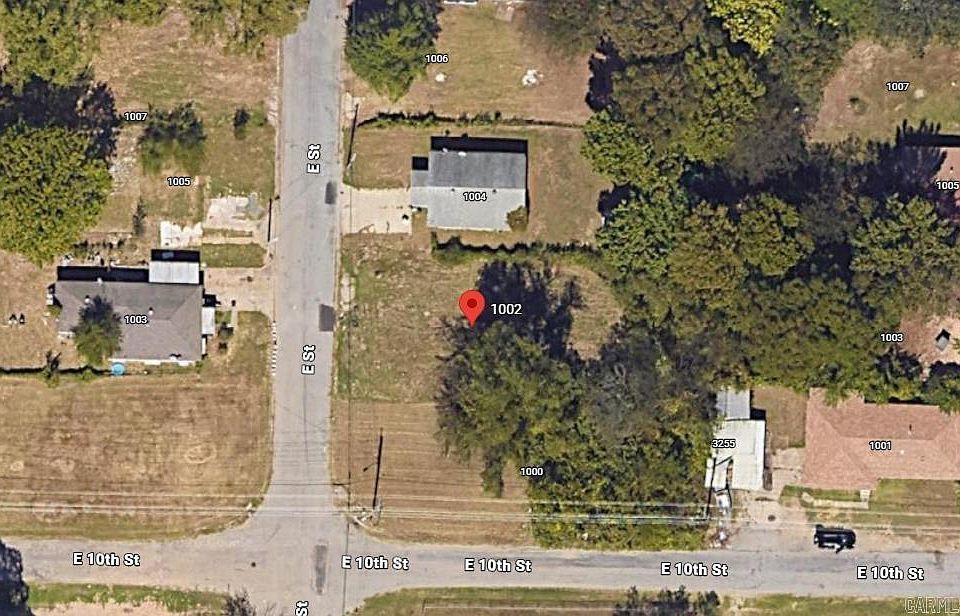 2nd image of 1002 N East St
