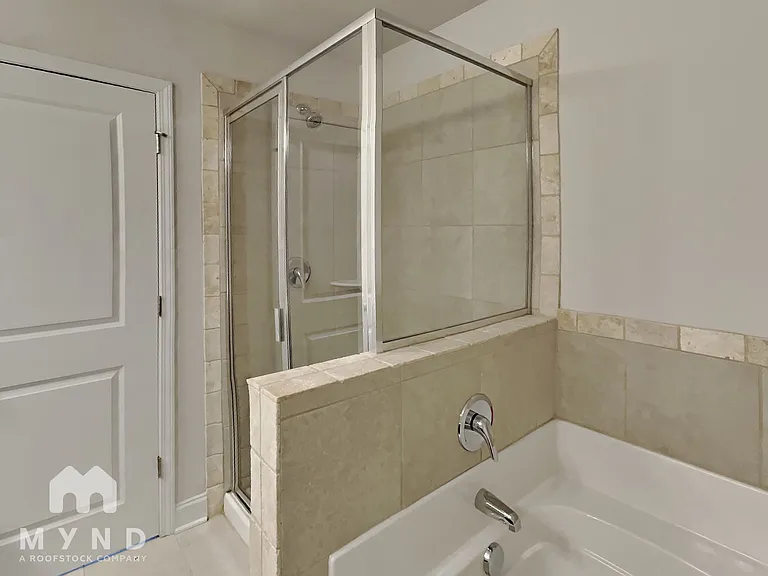 10170 Benton Woods Dr — Photo 12