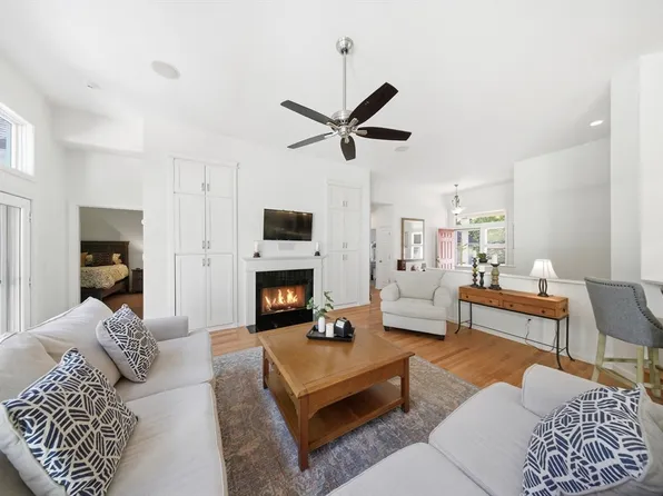 51 Forest Edge, Plymouth, MA 02360