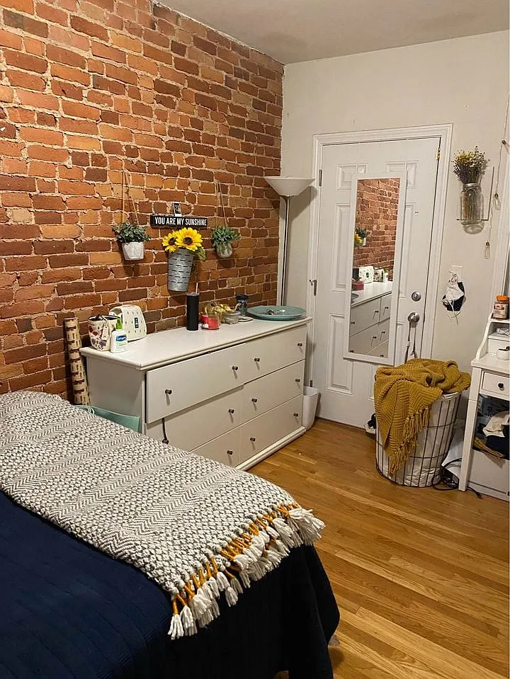 3 bed, 1000 sqft, $4,495 — Photo 4