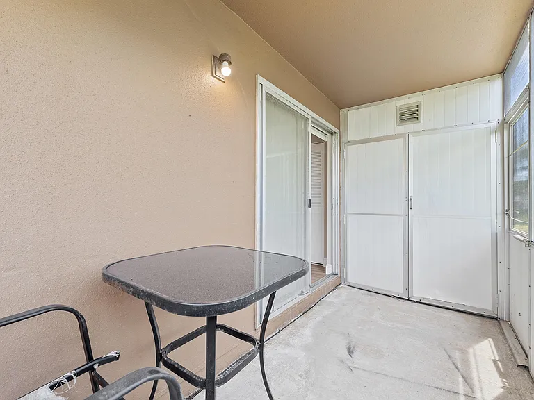 723 Flanders Dr #P — Photo 33