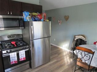 32 Knighton St #2, Manchester, CT 06040