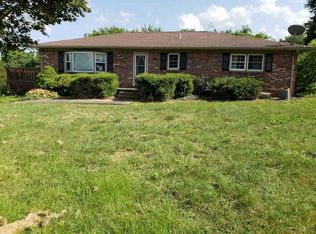 222 Summit Dr, Paducah, KY 42003