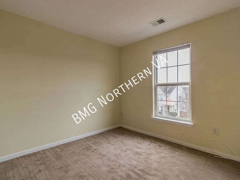 44126 Tippecanoe Ter — Photo 20