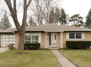 1000 Beverly Dr, Wheeling, IL 60090