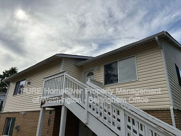 2nd image of 3255 Racine St APT 202