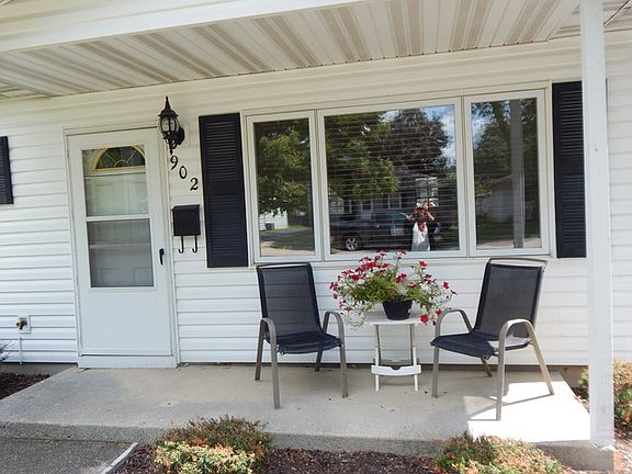 3rd image of 902 Westshire Dr