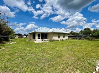 358 Lime Rd NW, Lake Placid, FL 33852