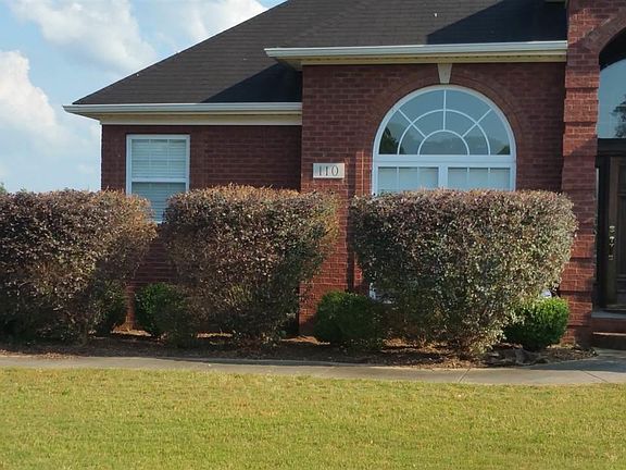 3rd image of 110 Brokenrein Dr