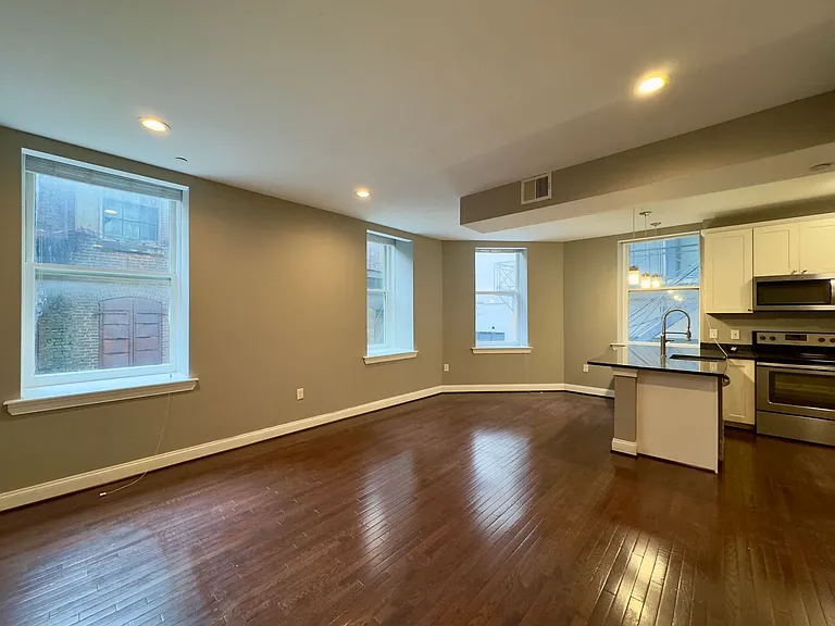 Apartment Units with In-Unit Laundry in Downtown Baltimore, MD! — Photo 33