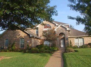 6005 Knightsbridge Ln, Bryan, TX 77802