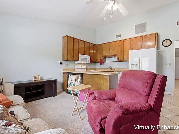 4th image of 2503 Mar Ct