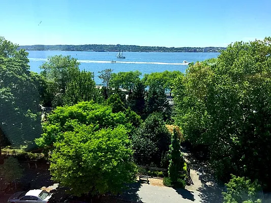 Sold by Dwell Residential Inc | media 29