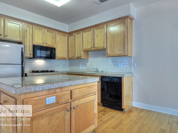 3rd image of 7124 Farralone Ave Unit 105