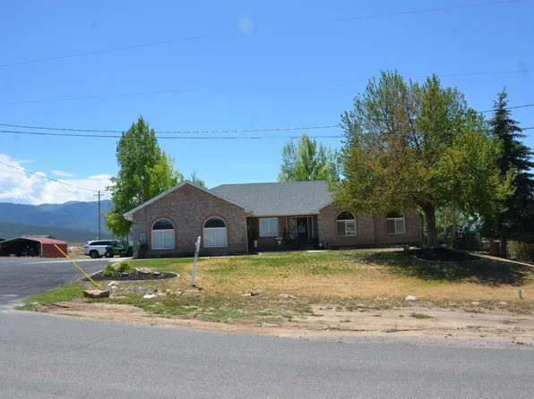 890 E 200 S, Mount Pleasant, UT 84647