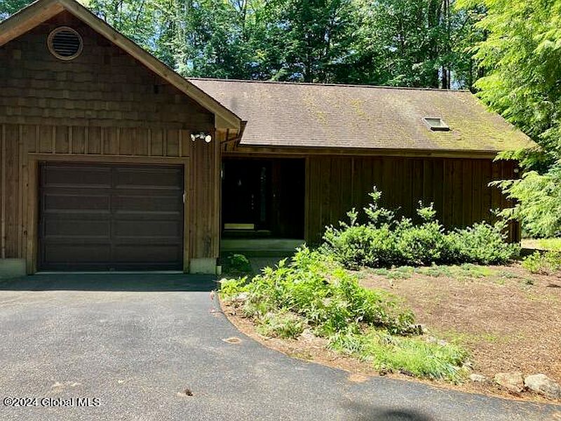 2nd image of 150 Flat Rock Road