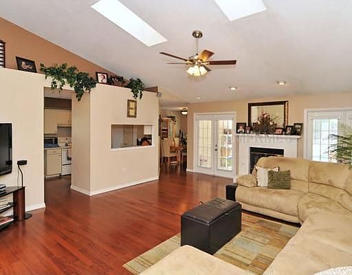 3rd image of 2221 Cork Oak St W
