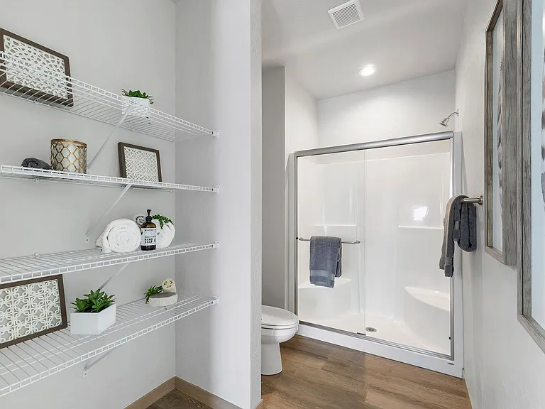 1288 Sq Ft Primary Bathroom