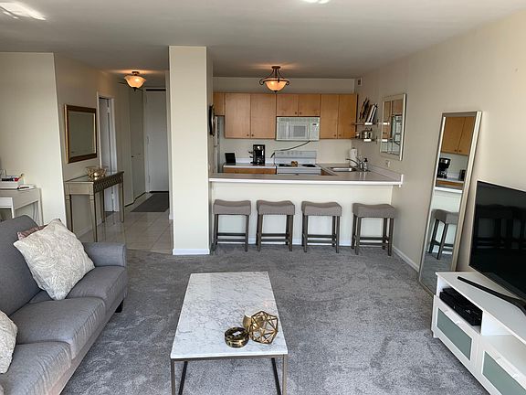2nd image of 1540 N La Salle St #1706