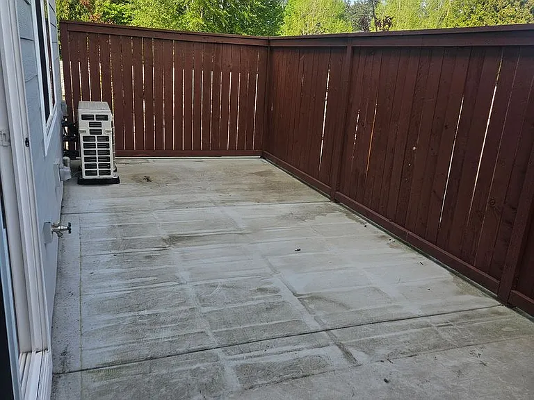 14916 Canyon Rd E — Photo 47