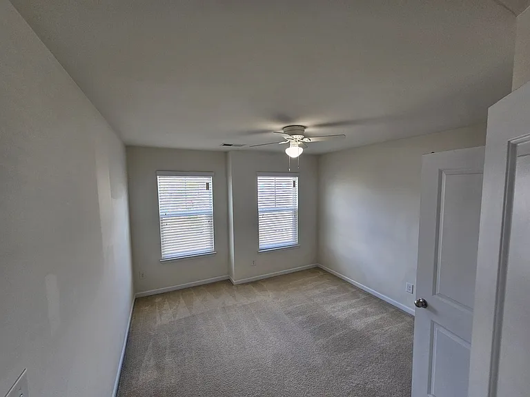 12540 Savannah Cottage Dr — Photo 33