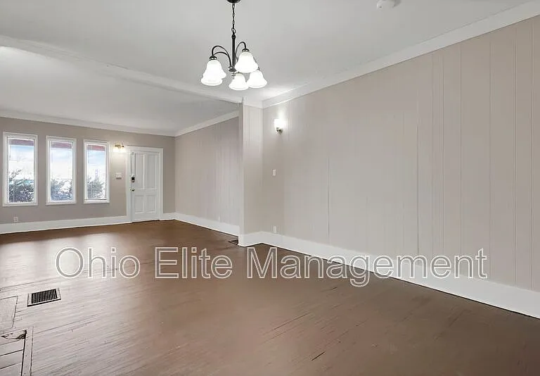 2709 Sullivant Ave — Photo 12